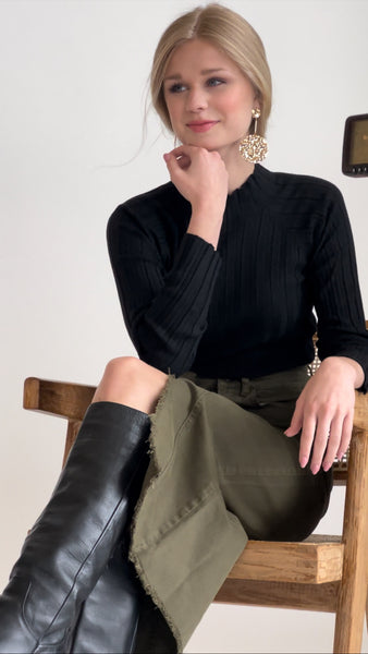Ribbed Turtleneck-Black