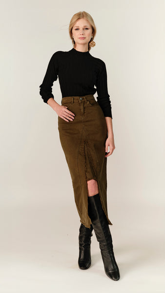 Ribbed Turtleneck-Black