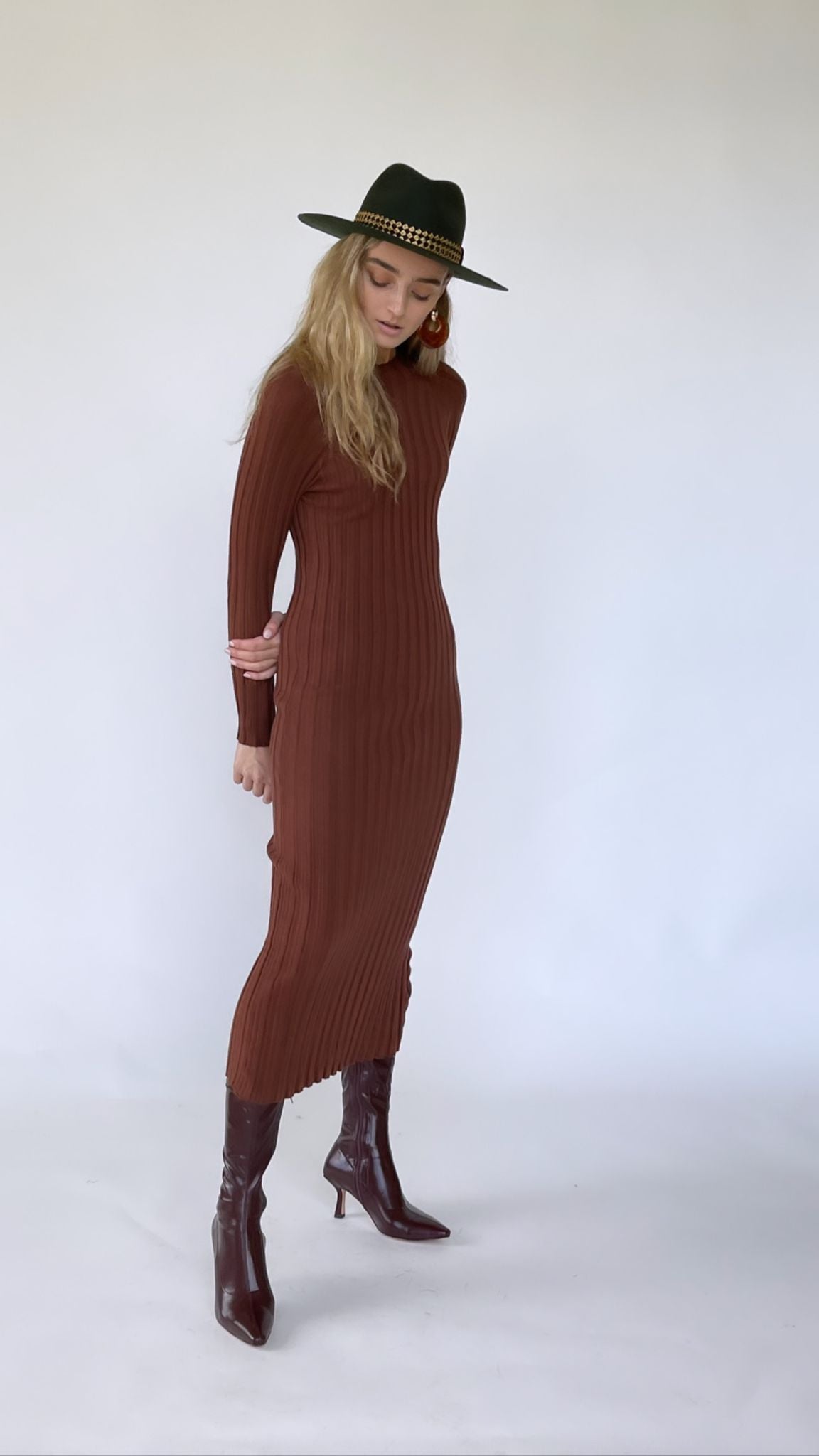 変更済みStripe Ribbed-Knit Midi Dress Kenzo Striped Ribbed-knit Midi Dress (Dresses) IFCHIC.COM